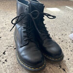 Dr.Marten’s Boots (Air Wair)